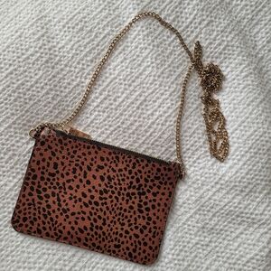 Crossbody purse